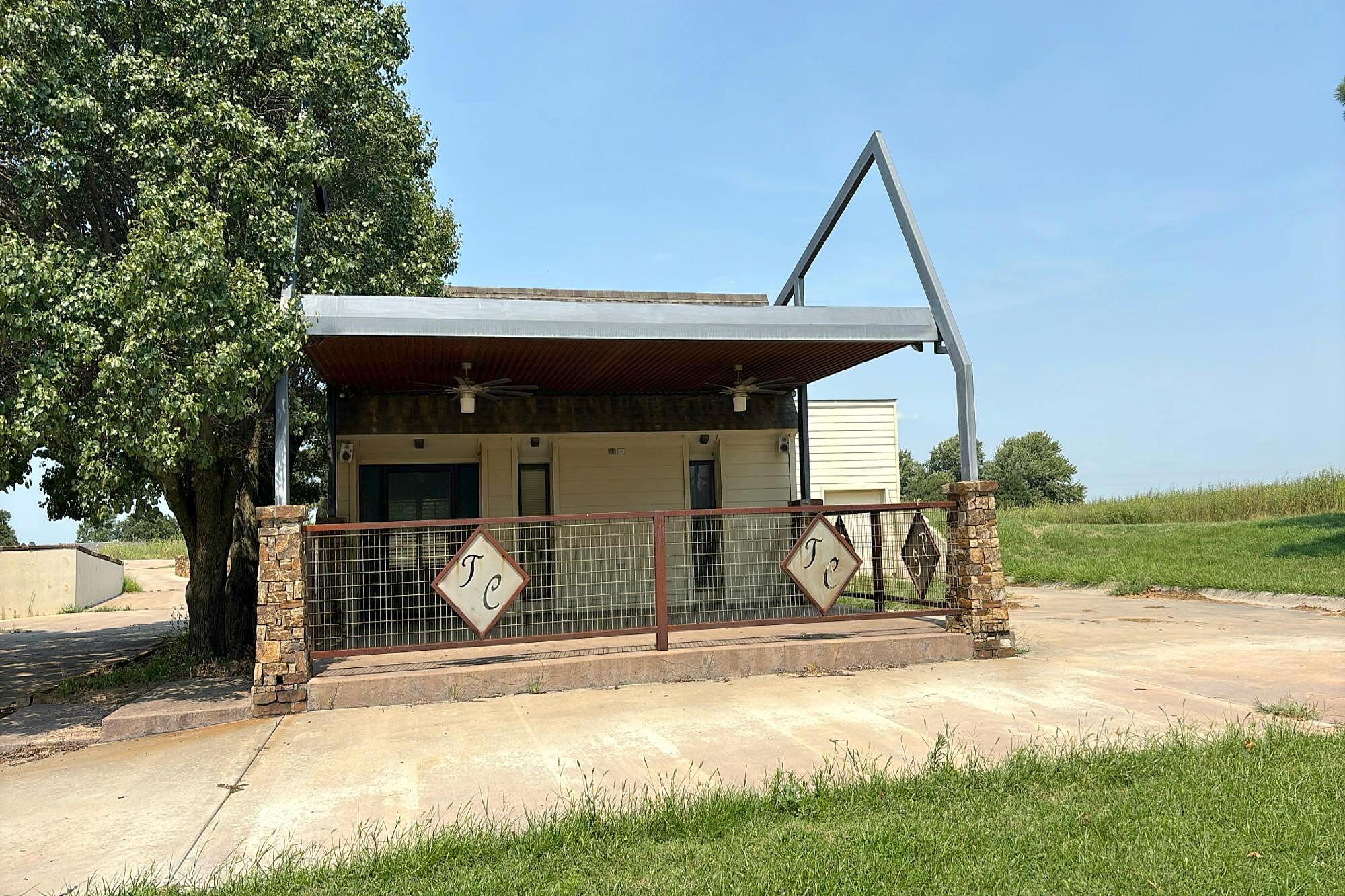 Main image