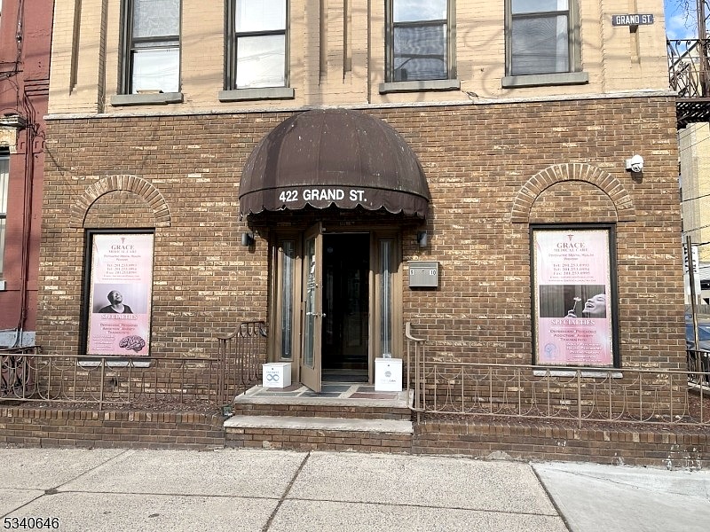 Main image